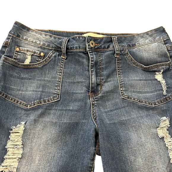 !iT Tiffany Jean Shorts Size 14 Blue Denim Distressed Zip Fly Stretch Modest - Picture 2 of 7